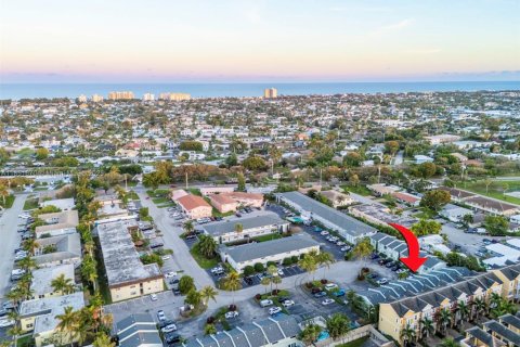 Townhouse in Lighthouse Point, Florida 2 bedrooms, 94.76 sq.m. № 1867009 - photo 17