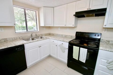 Touwnhouse à louer à Daytona Beach, Floride: 2 chambres, 88.26 m2 № 2355953 - photo 5