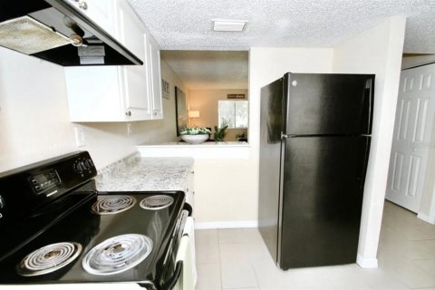 Touwnhouse à louer à Daytona Beach, Floride: 2 chambres, 88.26 m2 № 2355953 - photo 7