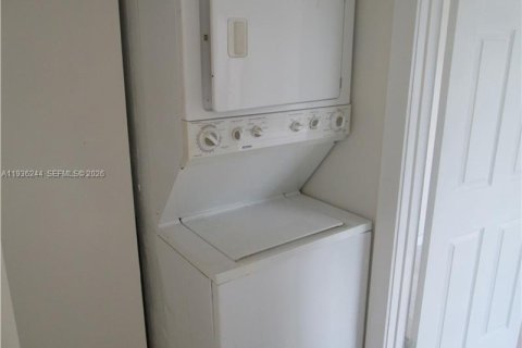 Купить кондоминиум в Тамарак, Флорида 3 спальни, 114.27м2, № 1994412 - фото 21