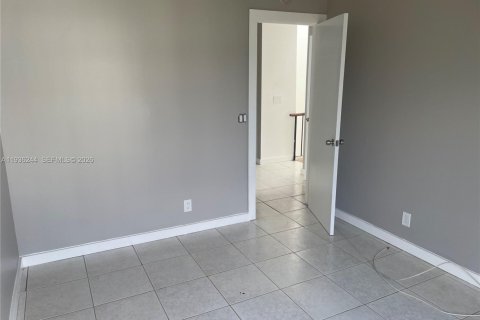 Купить кондоминиум в Тамарак, Флорида 3 спальни, 114.27м2, № 1994412 - фото 23