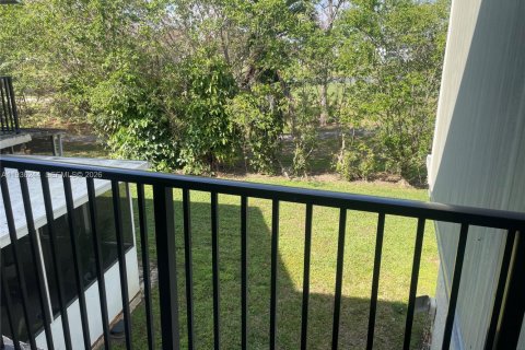 Купить кондоминиум в Тамарак, Флорида 3 спальни, 114.27м2, № 1994412 - фото 26