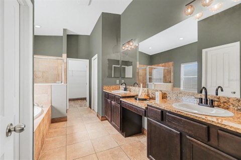 Casa en venta en San Antonio, Florida, 4 dormitorios, 243.68 m2 № 2377559 - foto 17