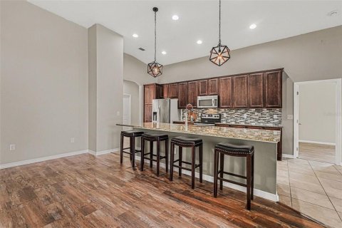 Casa en venta en San Antonio, Florida, 4 dormitorios, 243.68 m2 № 2377559 - foto 10