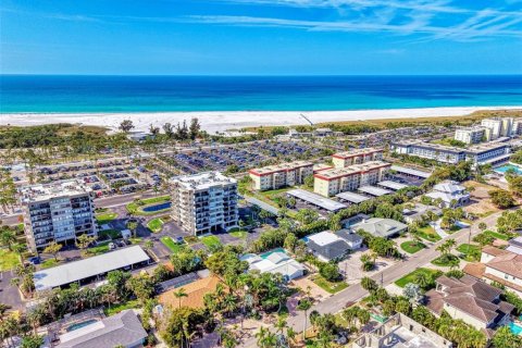 Villa ou maison à louer à Sarasota, Floride: 3 chambres, 188.59 m2 № 2124985 - photo 9