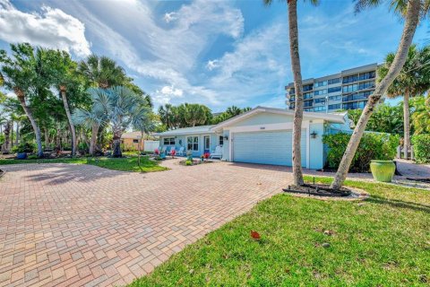 Villa ou maison à louer à Sarasota, Floride: 3 chambres, 188.59 m2 № 2124985 - photo 15