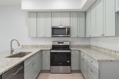 Townhouse in Sanford, Florida 3 bedrooms, 146.32 sq.m. № 1751058 - photo 3