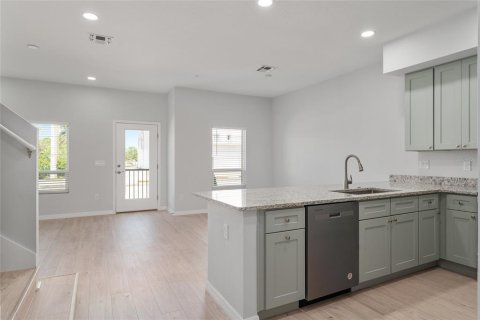Townhouse in Sanford, Florida 3 bedrooms, 146.32 sq.m. № 1751058 - photo 12