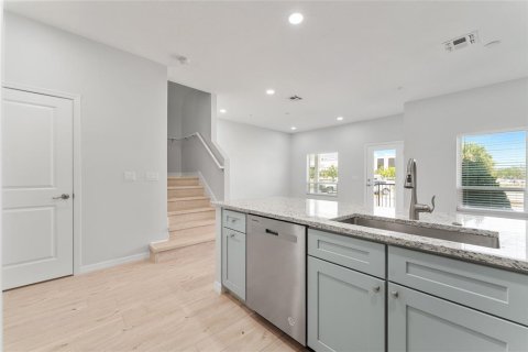 Townhouse in Sanford, Florida 3 bedrooms, 146.32 sq.m. № 1751058 - photo 11