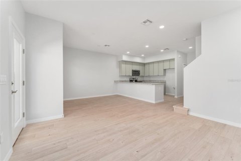 Townhouse in Sanford, Florida 3 bedrooms, 146.32 sq.m. № 1751058 - photo 9