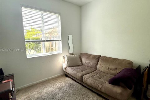 Touwnhouse à vendre à Miami Gardens, Floride: 4 chambres, 148.83 m2 № 2153719 - photo 22