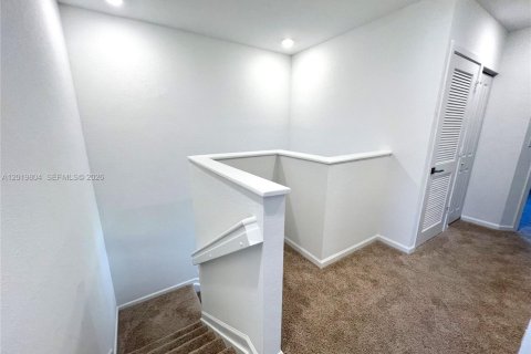 Touwnhouse à vendre à Miami Gardens, Floride: 4 chambres, 148.83 m2 № 2153719 - photo 21