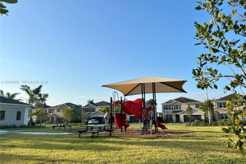 Touwnhouse à vendre à Miami Gardens, Floride: 4 chambres, 148.83 m2 № 2153719 - photo 27