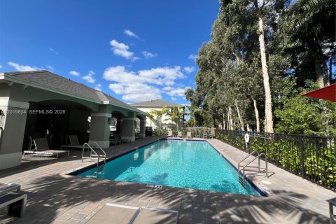 Touwnhouse à vendre à Miami Gardens, Floride: 4 chambres, 148.83 m2 № 2153719 - photo 2