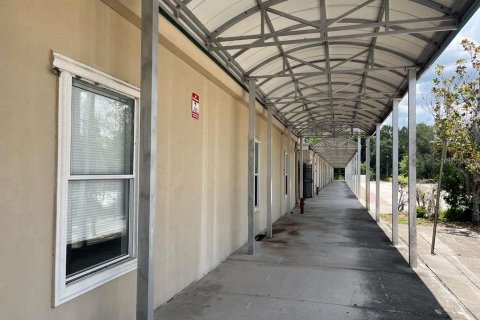 Immobilier commercial à vendre à Thonotosassa, Floride: 3154.03 m2 № 2133430 - photo 7