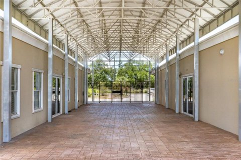 Immobilier commercial à vendre à Thonotosassa, Floride: 3154.03 m2 № 2133430 - photo 10