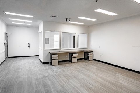 Immobilier commercial à vendre à Thonotosassa, Floride: 3154.03 m2 № 2133430 - photo 20