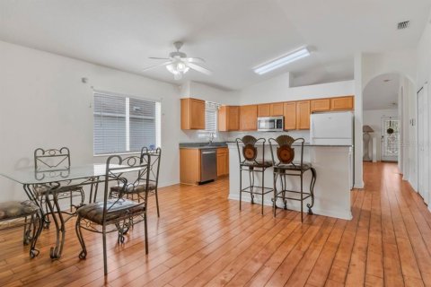 Villa ou maison à vendre à Valrico, Floride: 4 chambres, 189.15 m2 № 2388947 - photo 9