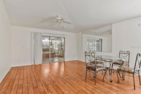 Villa ou maison à vendre à Valrico, Floride: 4 chambres, 189.15 m2 № 2388947 - photo 15