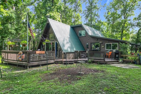 Villa ou maison à vendre à Fanning Springs, Floride: 2 chambres, 136.75 m2 № 1775388 - photo 1