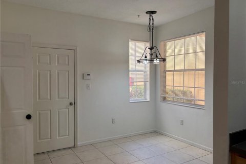 Touwnhouse à louer à Sarasota, Floride: 3 chambres, 181.53 m2 № 2098654 - photo 6