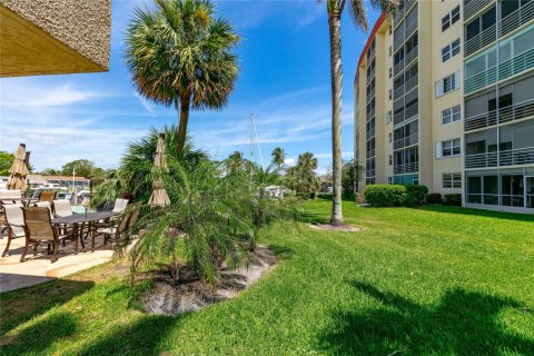 Condominio en alquiler en Pompano Beach, Florida, 2 dormitorios, 91.04 m2 № 1096569 - foto 1