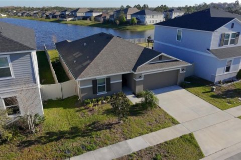 House in Davenport, Florida 4 bedrooms, 158.58 sq.m. № 1528510 - photo 23