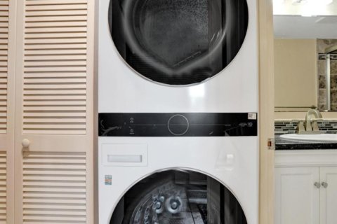 Купить кондоминиум в Корал-Спрингс, Флорида 3 комнаты, 97.55м2, № 2191016 - фото 12