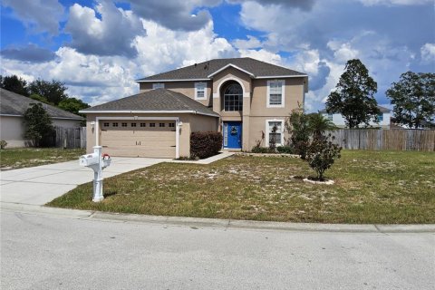 House in Winter Haven, Florida 4 bedrooms, 211.82 sq.m. № 1879346 - photo 1