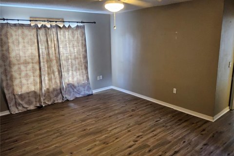 House in Winter Haven, Florida 4 bedrooms, 211.82 sq.m. № 1879346 - photo 19