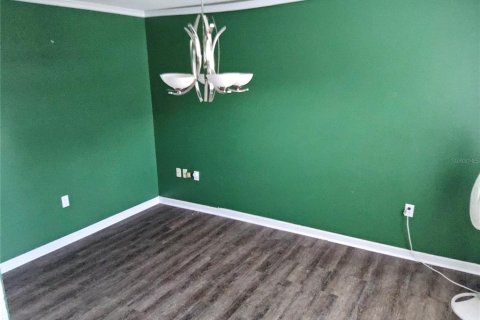 House in Winter Haven, Florida 4 bedrooms, 211.82 sq.m. № 1879346 - photo 5
