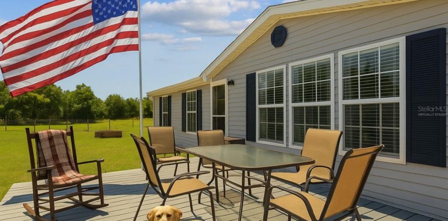 House in Wimauma, Florida 3 bedrooms, 184.32 sq.m. № 1805297