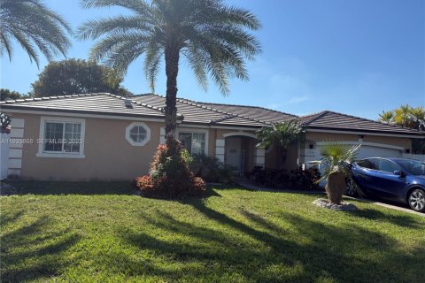 Casa en venta en Miami, Florida, 4 dormitorios, 182.74 m2 № 1995831 - foto 2