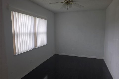 Condo in Orlando, Florida, 2 bedrooms  № 1914908 - photo 4