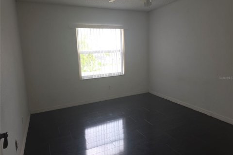 Condo in Orlando, Florida, 2 bedrooms  № 1914908 - photo 6