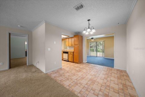 House in Inverness, Florida 3 bedrooms, 120.22 sq.m. № 2396513 - photo 8