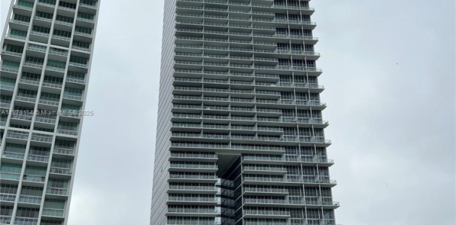Condominio en Miami, Florida, 2 dormitorios № 1927530