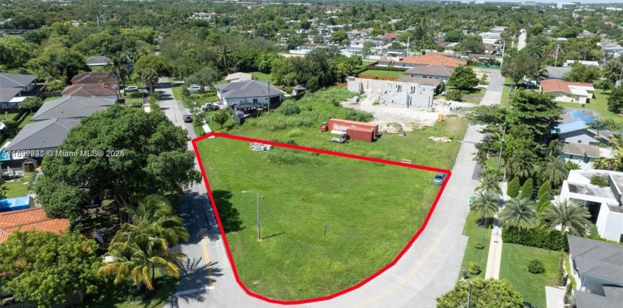 Land in Cutler Bay, Florida № 2055316