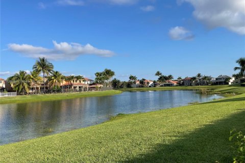 Commercial property in Kendall, Florida № 1827488 - photo 10