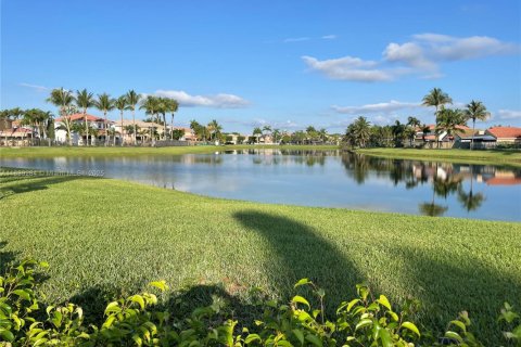 Commercial property in Kendall, Florida № 1827488 - photo 3