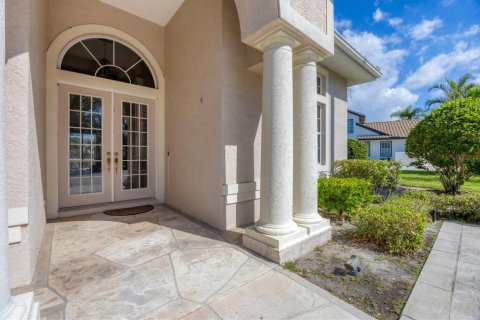 House in Sarasota, Florida 4 bedrooms, 367.99 sq.m. № 1534293 - photo 9