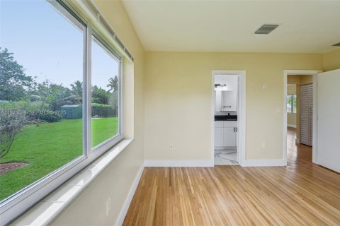Casa en venta en Miami, Florida, 3 dormitorios, 142.05 m2 № 1983791 - foto 23