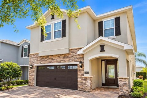 Casa en Kissimmee, Florida 8 dormitorios, 316.98 m2 № 2422827