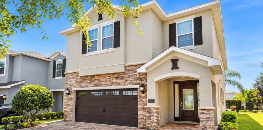 Casa en Kissimmee, Florida 8 dormitorios, 316.98 m2 № 2422827