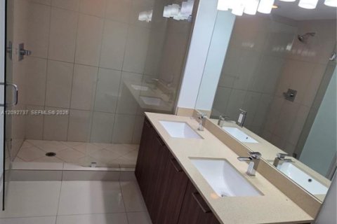 Copropriété à louer à Doral, Floride: 2 chambres, 89.19 m2 № 2377156 - photo 16