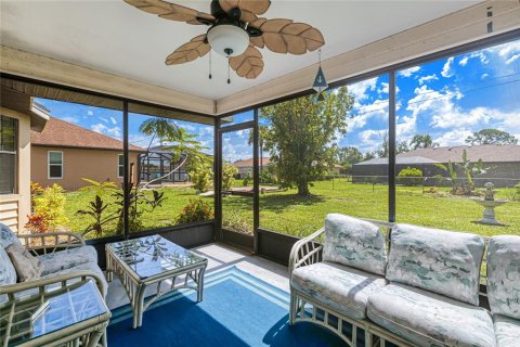 House in Englewood, Florida 2 bedrooms, 101.36 sq.m. № 1820679 - photo 25