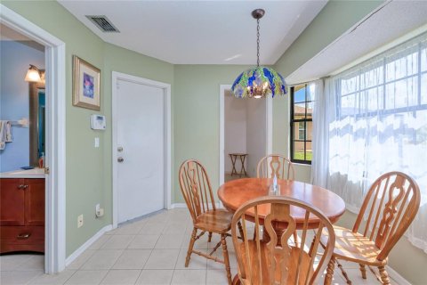House in Englewood, Florida 2 bedrooms, 101.36 sq.m. № 1820679 - photo 10