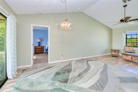 House in Englewood, Florida 2 bedrooms, 101.36 sq.m. № 1820679 - photo 5