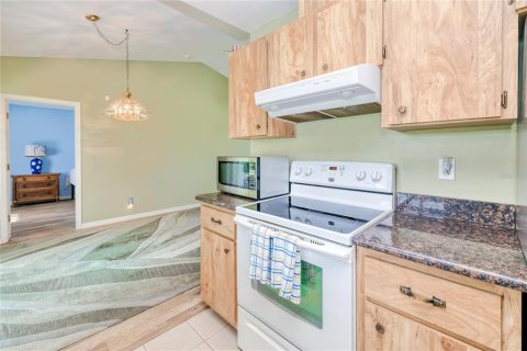 House in Englewood, Florida 2 bedrooms, 101.36 sq.m. № 1820679 - photo 8