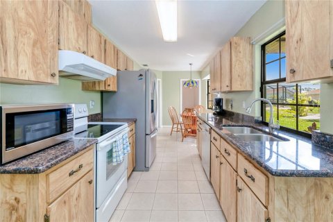 House in Englewood, Florida 2 bedrooms, 101.36 sq.m. № 1820679 - photo 6